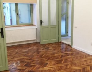 Appartement 3 chambres à louer dans Cluj-napoca, zone Centru