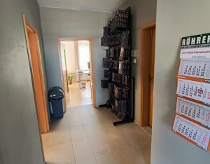 Maison 8 chambres à louer dans Cluj-napoca, zone Intre Lacuri