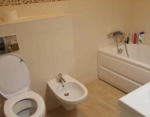 Apartament de lux cu 3 camere semidecomandat, zona centrala