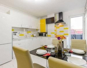 Apartament de lux cu 3 camere, 52 mp utili, loc de parcare, Centru