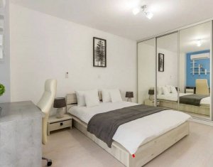 Apartament de lux cu 3 camere, 52 mp utili, loc de parcare, Centru