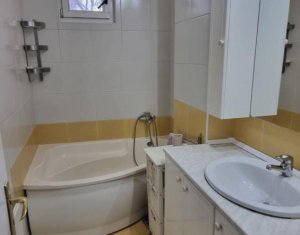 Apartament de inchiriat, 3 camere, zona Plopilor