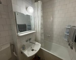 Apartament 2 cu camere, decomandate, zona Casa Dacilor Fortuna!