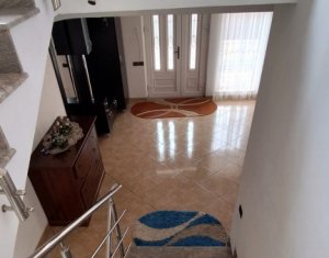 House 4 rooms for rent in Baciu