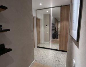 Oportunitate! Apartament lux, 2 camere, parcare subterana, aproape de centru