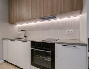 Oportunitate! Apartament lux, 2 camere, parcare subterana, aproape de centru