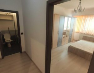 Apartament 2 camere, decomandat, zona Centrala