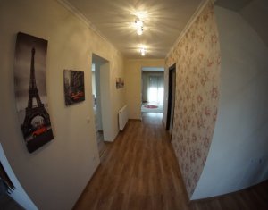 House 5 rooms for rent in Sannicoara