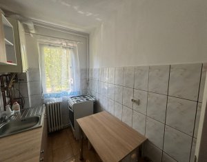 Apartment 3 rooms for rent in Cluj-napoca, zone Manastur