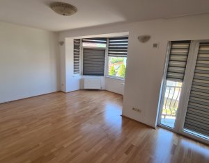 Maison 13 chambres à louer dans Cluj-napoca, zone Intre Lacuri