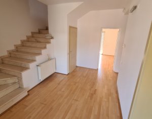 Casa tip duplex, suprafata 430 mp, gradina,destinatie birou sau alte activitati!