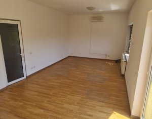 Casa tip duplex, suprafata 430 mp, gradina,destinatie birou sau alte activitati!