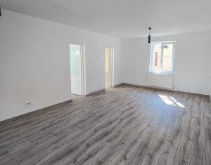 House 3 rooms for rent in Cluj-napoca, zone Plopilor