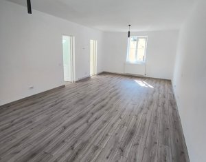 House 3 rooms for rent in Cluj-napoca, zone Plopilor