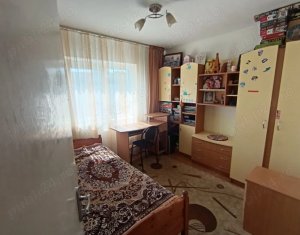 Apartment 4 rooms for rent in Cluj-napoca, zone Manastur