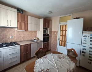 Apartment 4 rooms for rent in Cluj-napoca, zone Manastur