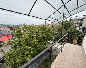 Apartament cu 3 camere in Dambul Rotund.