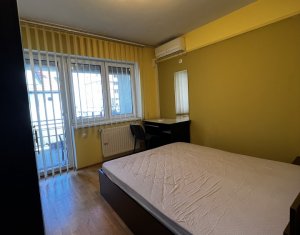 Apartament 3 domitoare,  2 bai, 2 terase, centru Mihai Viteazu