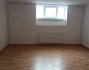 House 8 rooms for rent in Cluj-napoca, zone Centru