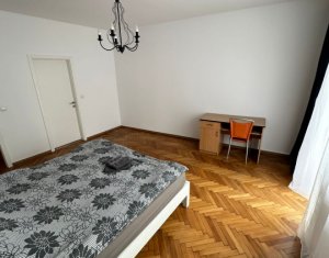 Apartament 3 camere, centru, zona P-ta Mihai Viteazu