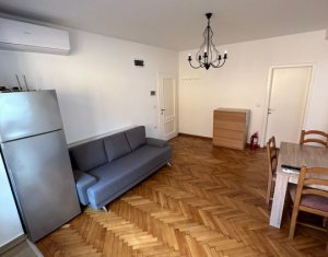 Apartment 3 rooms for rent in Cluj-napoca, zone Centru