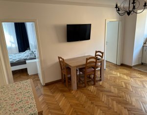 Apartament 3 camere, centru, zona P-ta Mihai Viteazu