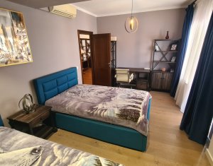 Appartement 3 chambres à louer dans Cluj-napoca, zone Centru