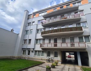 Appartement 3 chambres à louer dans Cluj-napoca, zone Centru