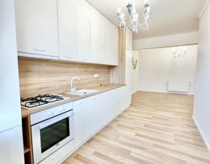 Din 1 Decembrie, apartament trei camere, finisat modern, Sesul de Sus