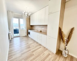 Din 1 Decembrie, apartament trei camere, finisat modern, Sesul de Sus