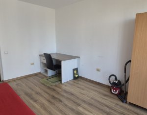 Apartment 3 rooms for rent in Floresti