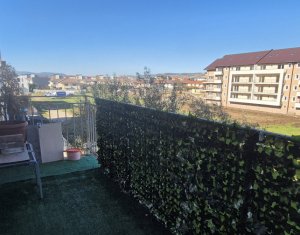 Apartment 3 rooms for rent in Floresti