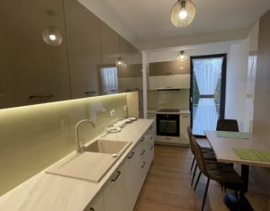 Appartement 3 chambres à louer dans Cluj-napoca, zone Centru