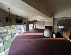 Espace Commercial à louer dans Cluj-napoca, zone Marasti