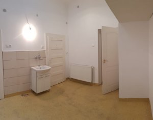 Bureau à louer dans Cluj-napoca, zone Centru