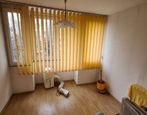 Apartament de 3 camere, confort sporit, finisaje clasice, Bulevardul Titulescu!