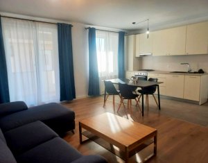 Apartament 3 camere, Zona Europa, Parcare, Balcon, Curte comuna