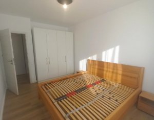 Apartament 3 camere, Zona Europa, Parcare, Balcon, Curte comuna