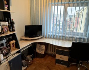 Apartment 3 rooms for rent in Cluj-napoca, zone Manastur