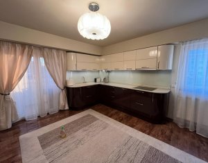 Apartament 3 camere, confort sporit, Piata Cipariu