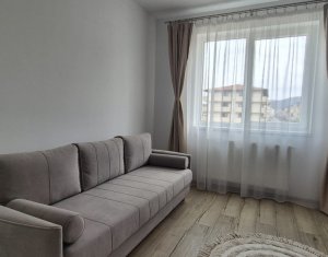 Apartment 3 rooms for rent in Floresti