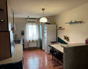 Apartament 3 Camere cu Parcare Intr-o Zona Linistita 