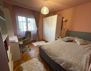 Apartament 3 Camere cu Parcare Intr-o Zona Linistita 