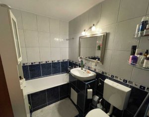 Apartament 3 Camere cu Parcare Intr-o Zona Linistita 