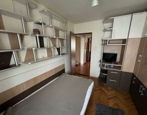 Apartament 3 Camere cu Parcare Intr-o Zona Linistita 