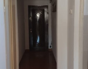 Apartament 2 camere, decomandat, zona Mc`Donalds, la terenuri, manastur