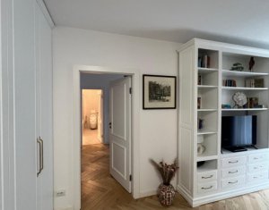 Apartament modern de inchiriat, 2 bai, terasa si parcare subterana