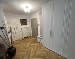 Apartament modern de inchiriat, 2 bai, terasa si parcare subterana